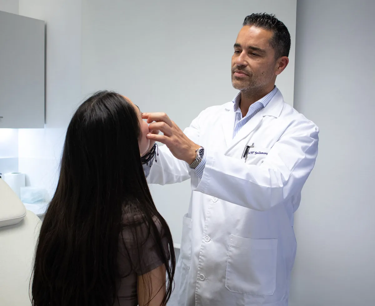 Rinoplastia ultrasónica en Barcelona — Dr. José Mª Guilemany